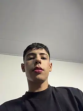 SebastianReed  online show from 05/18/26, 03:57