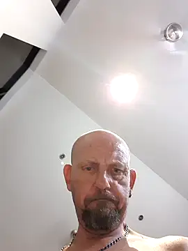 Snapshot of Donkenstein77 chatting on 03/15/26, 01:39 Donkenstein77 online show from 03/15/26, 01:39