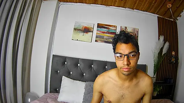 naughtycouplex  online show from 03/25/26, 12:49