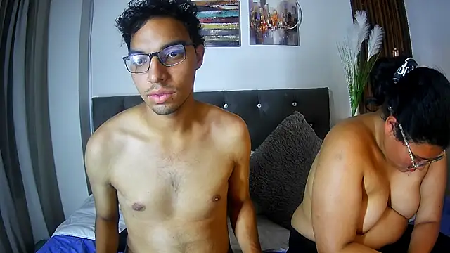 naughtycouplex  online show from 03/26/26, 01:33