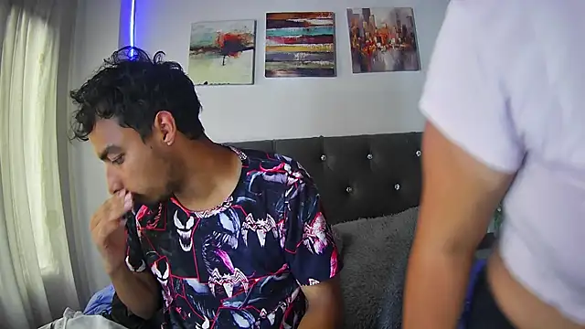 naughtycouplex  online show from 04/10/26, 07:29
