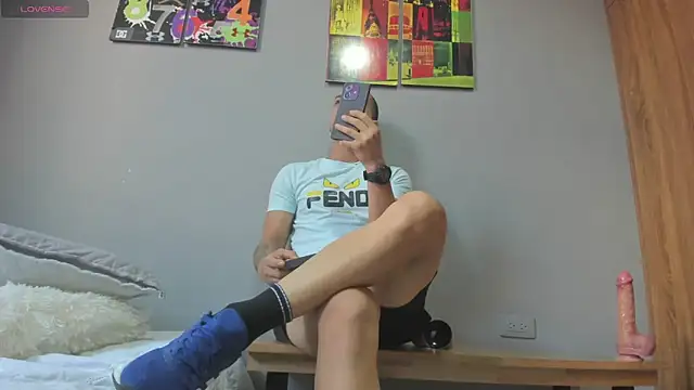 Enzoo98  online show from 04/18/26, 06:45