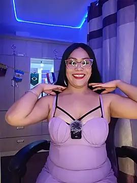 Snapshot of PiscisGirl chatting on 07/12/26, 05:53 PiscisGirl online show from 07/12/26, 05:53