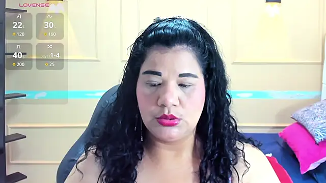 Snapshot of MAYTE1096 chatting on 07/23/26, 12:02 MAYTE1096 online show from 07/23/26, 12:02