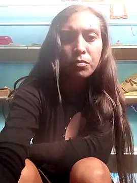 Snapshot of Alana_hitsexy chatting on 03/15/26, 07:53 Alana hitsexy online show from 03/15/26, 07:53