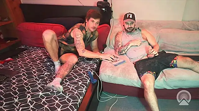 Tucker pdmax online show from 04/18/26, 07:34