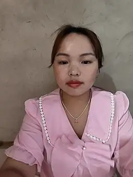 Snapshot of Mina_xYx chatting on 06/02/26, 04:09 Mina xYx online show from 06/02/26, 04:09