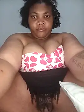 BeverlyQueen15 online show from 04/27/26, 10:41