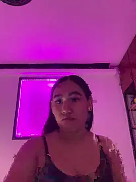 Snapshot of Alexia-bunny chatting on 03/16/26, 04:07 Alexia-bunny online show from 03/16/26, 04:07