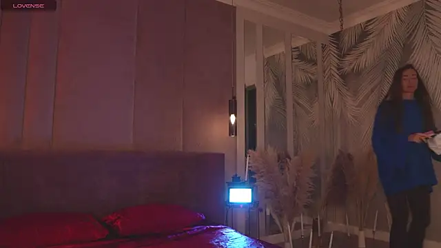 SerenaWest  online show from 03/21/26, 04:43