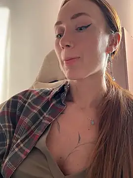 SerenaWest  online show from 04/13/26, 05:35