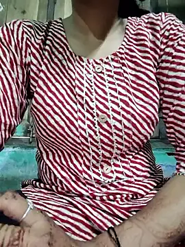 model seela online show from 05/03/26, 10:10