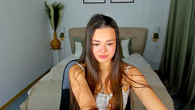 EvaRaider online show from 04/19/26, 01:43