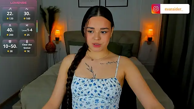 EvaRaider online show from 04/23/26, 01:35