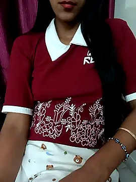 Snapshot of aushi_rajput chatting on 04/14/26, 04:57 aushi rajput online show from 04/14/26, 04:57