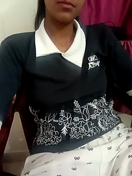 Snapshot of aushi_rajput chatting on 04/21/26, 02:26 aushi rajput online show from 04/21/26, 02:26