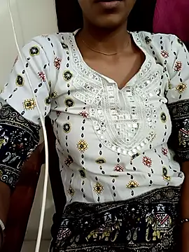 Snapshot of aushi_rajput chatting on 05/02/26, 03:44 aushi rajput online show from 05/02/26, 03:44