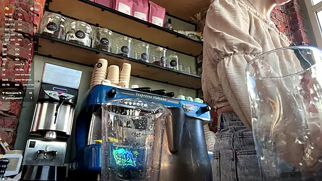 AnnWaddie online show from 04/22/26, 11:56