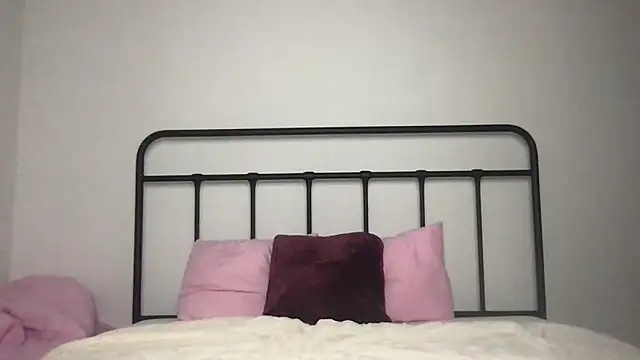 Juliadaheim online show from 03/16/26, 07:18