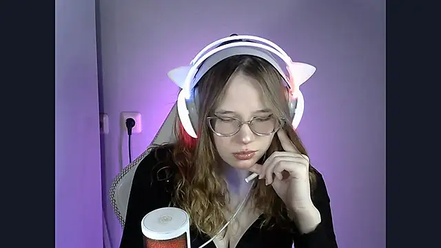 Snapshot of AmandaBargon chatting on 03/16/26, 07:12 AmandaBargon online show from 03/16/26, 07:12