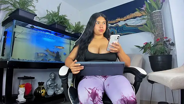Snapshot of lia_lovelly01 chatting on 06/13/26, 03:15 lia lovelly01 online show from 06/13/26, 03:15