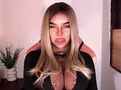 Zandralopez online show from 05/27/26, 07:11