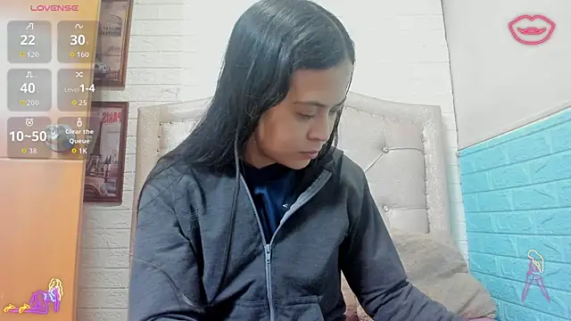 LITTLE-NESSA online show from 04/29/26, 01:48