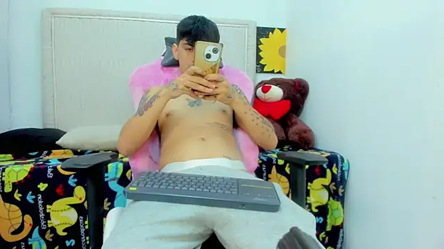 Yeison gomezz online show from 03/30/26, 04:35