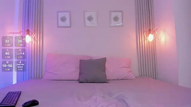 Sallyrosee  online show from 07/06/26, 04:53