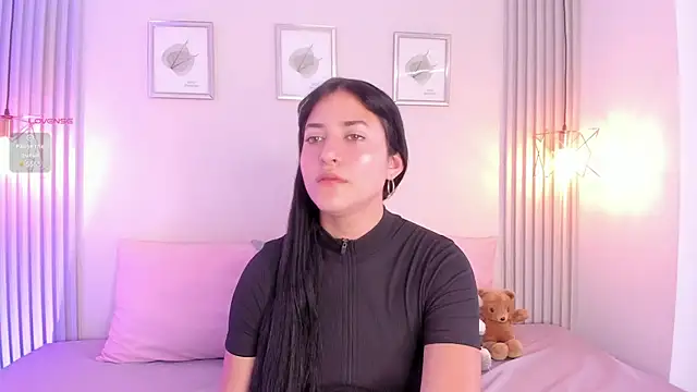 Sallyrosee  online show from 07/17/26, 04:23