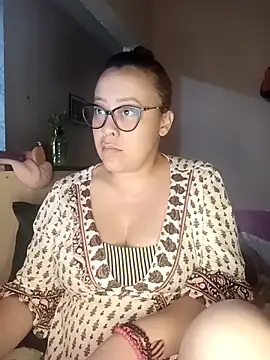 lua-bfly online show from 04/29/26, 06:36