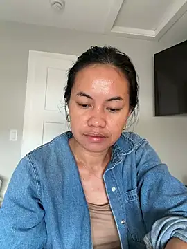 Snapshot of Lovely_girl34 chatting on 03/16/26, 04:11 Lovely girl34 online show from 03/16/26, 04:11