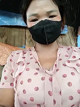 Snapshot of maymay121 chatting on 06/27/26, 03:44 maymay121 online show from 06/27/26, 03:44
