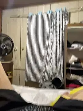 Snapshot of kauanzima chatting on 04/14/26, 05:35 kauanzima online show from 04/14/26, 05:35