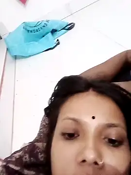 Candyy crushh online show from 05/09/26, 04:17