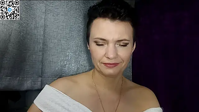 Snapshot of HotMamaQueen234 chatting on 05/05/26, 08:06 HotMamaQueen234 online show from 05/05/26, 08:06