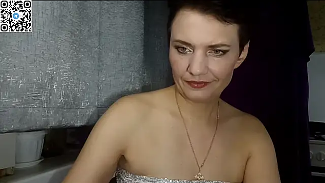 Snapshot of HotMamaQueen234 chatting on 05/19/26, 07:20 HotMamaQueen234 online show from 05/19/26, 07:20