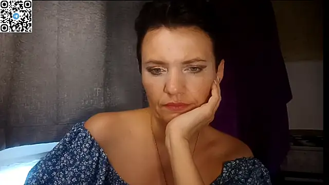 Snapshot of HotMamaQueen234 chatting on 07/01/26, 11:56 HotMamaQueen234 online show from 07/01/26, 11:56