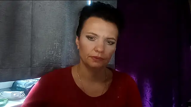 Snapshot of HotMamaQueen234 chatting on 07/29/26, 11:30 HotMamaQueen234 online show from 07/29/26, 11:30