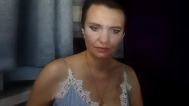 Snapshot of HotMamaQueen234 chatting on 08/05/26, 11:06 HotMamaQueen234 online show from 08/05/26, 11:06