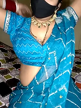 Snapshot of Miss_roohi chatting on 05/15/26, 05:25 Miss roohi online show from 05/15/26, 05:25
