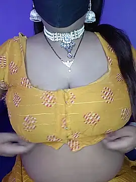 Snapshot of Miss_roohi chatting on 06/18/26, 06:02 Miss roohi online show from 06/18/26, 06:02