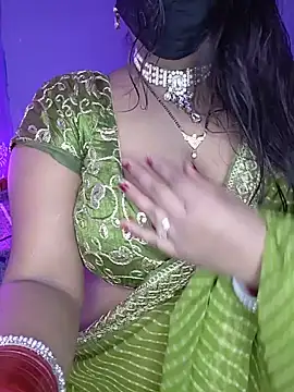 Snapshot of Miss_roohi chatting on 07/17/26, 07:04 Miss roohi online show from 07/17/26, 07:04