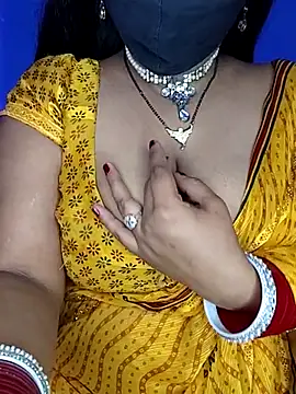 Snapshot of Miss_roohi chatting on 07/18/26, 11:30 Miss roohi online show from 07/18/26, 11:30