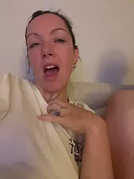 Snapshot of fucklyweds chatting on 07/22/26, 12:24 fucklyweds online show from 07/22/26, 12:24