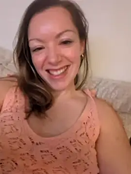 Snapshot of fucklyweds chatting on 07/23/26, 11:35 fucklyweds online show from 07/23/26, 11:35