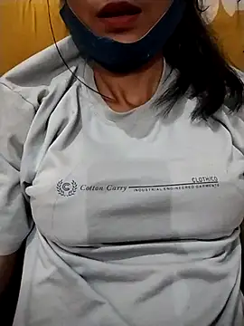 Snapshot of Sonam_y chatting on 03/27/26, 03:23 Sonam y online show from 03/27/26, 03:23