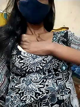 Snapshot of Sonam_y chatting on 04/09/26, 12:43 Sonam y online show from 04/09/26, 12:43