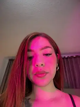 Snapshot of alana_gv chatting on 07/27/26, 12:56 alana gv online show from 07/27/26, 12:56