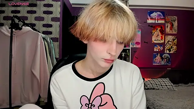 Snapshot of sweet_peach___ chatting on 07/04/26, 07:53 sweet peach online show from 07/04/26, 07:53